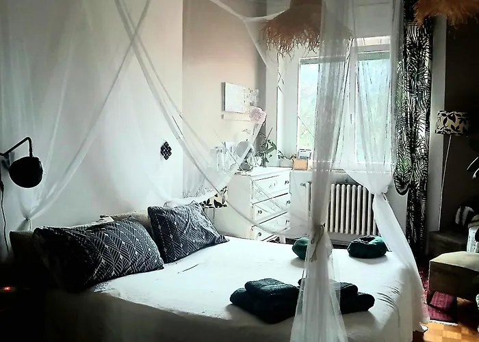 ホームステイ Ramaya, Casa D'artista ビエッラ